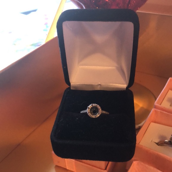 Tacori Diamond Halo Semi mount ring - Picture 5 of 10